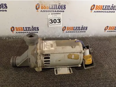 LOTE 303 - 01 MOTOBOMBA CENTRIFUGA MONOFÁSICA 1/2CV. (NO ESTADO) ATENÇÃO! FAZER A VISITAÇÃO ANTES DE ARREMATAR, NÃO SABEMOS SE FUNCIONA. LEILÃO NÃO TEM GARANTIA E NEM DEVOLUÇÃO, SUJEITO A POSSÍVEIS AVARIAS VISÍVEIS/OCULTAS E/OU AUSÊNCIA DE COMPONENTES.