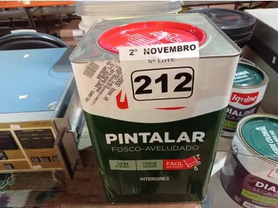 LOTE 212 - 01 LATA DE TINTA IQUINE PINTALAR FOSCO AVELUDADO INTERIORES VERDE PISCINA 18L. (NO ESTADO) ATENÇÃO! FAZER A VISITAÇÃO ANTES DE ARREMATAR, NÃO SABEMOS SE FUNCIONA. LEILÃO NÃO TEM GARANTIA E NEM DEVOLUÇÃO, SUJEITO A POSSÍVEIS AVARIAS VISÍVEIS/OCULTAS E/OU AUSÊNCIA DE COMPONENTES.