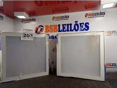 LOTE 203 - 02 LUMINÁRIAS DE EMBUTIR MARCAS EDIBRAZ. (NO ESTADO) ATENÇÃO! FAZER A VISITAÇÃO ANTES DE ARREMATAR, NÃO SABEMOS SE FUNCIONA. LEILÃO NÃO TEM GARANTIA E NEM DEVOLUÇÃO, SUJEITO A POSSÍVEIS AVARIAS VISÍVEIS/OCULTAS E/OU AUSÊNCIA DE COMPONENTES.
