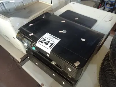 LOTE 241 - 04 IMPRESSORAS MARCAS E MODELOS DIVERSOS. (NO ESTADO) ATENÇÃO! FAZER A VISITAÇÃO ANTES DE ARREMATAR, NÃO SABEMOS SE FUNCIONA. LEILÃO NÃO TEM GARANTIA E NEM DEVOLUÇÃO, SUJEITO A POSSÍVEIS AVARIAS VISÍVEIS/OCULTAS E/OU AUSÊNCIA DE COMPONENTES.