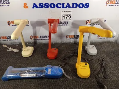 LOTE 179 - 05 LUMINÁRIAS DE MESA PELICANO CORES DIVERSAS. (NO ESTADO) ATENÇÃO! FAZER A VISITAÇÃO ANTES DE ARREMATAR, NÃO SABEMOS SE FUNCIONA. LEILÃO NÃO TEM GARANTIA E NEM DEVOLUÇÃO, SUJEITO A POSSÍVEIS AVARIAS VISÍVEIS/OCULTAS E/OU AUSÊNCIA DE COMPONENTES.