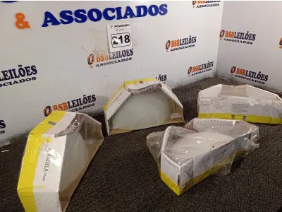 LOTE 218 - 04 ARANDELAS 30CM. (NO ESTADO) ATENÇÃO! FAZER A VISITAÇÃO ANTES DE ARREMATAR, NÃO SABEMOS SE FUNCIONA. LEILÃO NÃO TEM GARANTIA E NEM DEVOLUÇÃO, SUJEITO A POSSÍVEIS AVARIAS VISÍVEIS/OCULTAS E/OU AUSÊNCIA DE COMPONENTES.