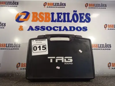 LOTE 015 - 01 MICROFONE + RECEPTOR SEM FIO MARCA TAG COM CASE E CABOS. (NO ESTADO) ATENÇÃO! FAZER A VISITAÇÃO ANTES DE ARREMATAR, NÃO SABEMOS SE FUNCIONA. LEILÃO NÃO TEM GARANTIA E NEM DEVOLUÇÃO, SUJEITO A POSSÍVEIS AVARIAS VISÍVEIS/OCULTAS E/OU AUSÊNCIA DE COMPONENTES.