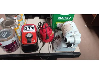 LOTE 311 - 01 COMPRESSOR DE AR 12V, 01 INFLADOR E 01 MOEDOR DE CARNE INCOMPLETOS. (NO ESTADO) ATENÇÃO! FAZER A VISITAÇÃO ANTES DE ARREMATAR, NÃO SABEMOS SE FUNCIONA. LEILÃO NÃO TEM GARANTIA E NEM DEVOLUÇÃO, SUJEITO A POSSÍVEIS AVARIAS VISÍVEIS/OCULTAS E/OU AUSÊNCIA DE COMPONENTES.