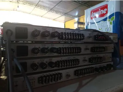 LOTE 231 - 04 EQUIPAMENTOS ELETRÔNICOS. (NO ESTADO) ATENÇÃO! FAZER A VISITAÇÃO ANTES DE ARREMATAR, NÃO SABEMOS SE FUNCIONA. LEILÃO NÃO TEM GARANTIA E NEM DEVOLUÇÃO, SUJEITO A POSSÍVEIS AVARIAS VISÍVEIS/OCULTAS E/OU AUSÊNCIA DE COMPONENTES.