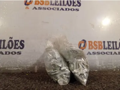 LOTE 009 - 01 KIT DE PARAFUSOS SEXTAVADOS (NO ESTADO) ATENÇÃO! FAZER A VISITAÇÃO ANTES DE ARREMATAR, NÃO SABEMOS SE FUNCIONA. LEILÃO NÃO TEM GARANTIA E NEM DEVOLUÇÃO, SUJEITO A POSSÍVEIS AVARIAS VISÍVEIS/OCULTAS E/OU AUSÊNCIA DE COMPONENTES.