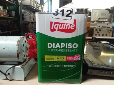 LOTE 312 - 01 LATA DE TINTA IQUINE DIAPISO 18L NA COR VERMELHA. (NO ESTADO) ATENÇÃO! FAZER A VISITAÇÃO ANTES DE ARREMATAR, NÃO SABEMOS SE FUNCIONA. LEILÃO NÃO TEM GARANTIA E NEM DEVOLUÇÃO, SUJEITO A POSSÍVEIS AVARIAS VISÍVEIS/OCULTAS E/OU AUSÊNCIA DE COMPONENTES.