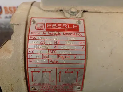 LOTE 255 - 01 MOTOR PARA BANHEIRA DE HIDROMASSAGEM. (NO ESTADO) ATENÇÃO! FAZER A VISITAÇÃO ANTES DE ARREMATAR, NÃO SABEMOS SE FUNCIONA. LEILÃO NÃO TEM GARANTIA E NEM DEVOLUÇÃO, SUJEITO A POSSÍVEIS AVARIAS VISÍVEIS/OCULTAS E/OU AUSÊNCIA DE COMPONENTES.