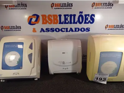 LOTE 192 - 03 DISPENSES PARA PAPEL TOALHA. (NO ESTADO) ATENÇÃO! FAZER A VISITAÇÃO ANTES DE ARREMATAR, NÃO SABEMOS SE FUNCIONA. LEILÃO NÃO TEM GARANTIA E NEM DEVOLUÇÃO, SUJEITO A POSSÍVEIS AVARIAS VISÍVEIS/OCULTAS E/OU AUSÊNCIA DE COMPONENTES.