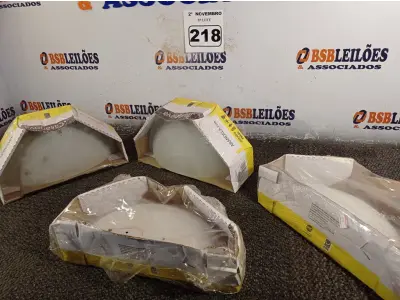 LOTE 218 - 04 ARANDELAS 30CM. (NO ESTADO) ATENÇÃO! FAZER A VISITAÇÃO ANTES DE ARREMATAR, NÃO SABEMOS SE FUNCIONA. LEILÃO NÃO TEM GARANTIA E NEM DEVOLUÇÃO, SUJEITO A POSSÍVEIS AVARIAS VISÍVEIS/OCULTAS E/OU AUSÊNCIA DE COMPONENTES.
