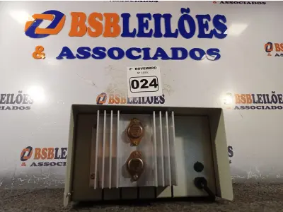 LOTE 024 - 01 FONTE DE ALIMENTAÇÃO ESTABILIZADA 12V 3 A. (NO ESTADO) ATENÇÃO! FAZER A VISITAÇÃO ANTES DE ARREMATAR, NÃO SABEMOS SE FUNCIONA. LEILÃO NÃO TEM GARANTIA E NEM DEVOLUÇÃO, SUJEITO A POSSÍVEIS AVARIAS VISÍVEIS/OCULTAS E/OU AUSÊNCIA DE COMPONENTES.