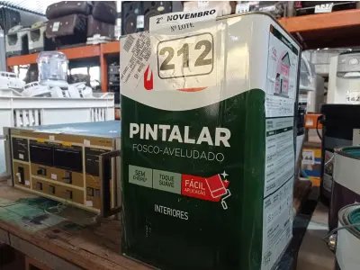 LOTE 212 - 01 LATA DE TINTA IQUINE PINTALAR FOSCO AVELUDADO INTERIORES VERDE PISCINA 18L. (NO ESTADO) ATENÇÃO! FAZER A VISITAÇÃO ANTES DE ARREMATAR, NÃO SABEMOS SE FUNCIONA. LEILÃO NÃO TEM GARANTIA E NEM DEVOLUÇÃO, SUJEITO A POSSÍVEIS AVARIAS VISÍVEIS/OCULTAS E/OU AUSÊNCIA DE COMPONENTES.