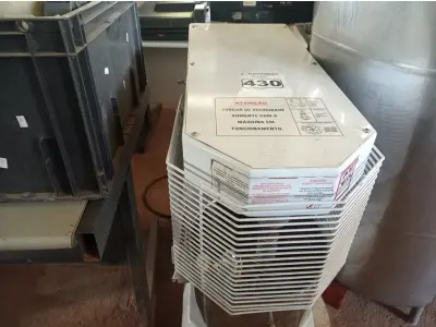 LOTE 430 - 01 MASSEIRA INDUSTRIAL GPANIS. (NO ESTADO) ATENÇÃO! FAZER A VISITAÇÃO ANTES DE ARREMATAR, NÃO SABEMOS SE FUNCIONA. LEILÃO NÃO TEM GARANTIA E NEM DEVOLUÇÃO, SUJEITO A POSSÍVEIS AVARIAS VISÍVEIS/OCULTAS E/OU AUSÊNCIA DE COMPONENTES.