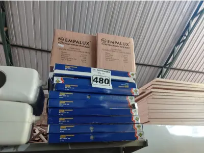 LOTE 480 - 01 LOTE COM VÁRIAS LÂMPADAS FLUORESCENTE CIRCULARES. (NO ESTADO) ATENÇÃO! FAZER A VISITAÇÃO ANTES DE ARREMATAR, NÃO SABEMOS SE FUNCIONA. LEILÃO NÃO TEM GARANTIA E NEM DEVOLUÇÃO, SUJEITO A POSSÍVEIS AVARIAS VISÍVEIS/OCULTAS E/OU AUSÊNCIA DE COMPONENTES.