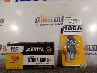 LOTE 180 - 01 JOGO DE SERRA COPO E 01 KIT DE CHAVE ALLEN. (NO ESTADO) ATENÇÃO! FAZER A VISITAÇÃO ANTES DE ARREMATAR, NÃO SABEMOS SE FUNCIONA. LEILÃO NÃO TEM GARANTIA E NEM DEVOLUÇÃO, SUJEITO A POSSÍVEIS AVARIAS VISÍVEIS/OCULTAS E/OU AUSÊNCIA DE COMPONENTES.