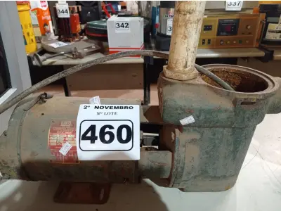 LOTE 460 - 01 MOTOBOMBA COM AVARIAS. (NO ESTADO) ATENÇÃO! FAZER A VISITAÇÃO ANTES DE ARREMATAR, NÃO SABEMOS SE FUNCIONA. LEILÃO NÃO TEM GARANTIA E NEM DEVOLUÇÃO, SUJEITO A POSSÍVEIS AVARIAS VISÍVEIS/OCULTAS E/OU AUSÊNCIA DE COMPONENTES.
