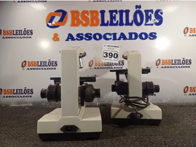 LOTE 390 - 02 BASES DE MICROSCÓPIO. (NO ESTADO) ATENÇÃO! FAZER A VISITAÇÃO ANTES DE ARREMATAR, NÃO SABEMOS SE FUNCIONA. LEILÃO NÃO TEM GARANTIA E NEM DEVOLUÇÃO, SUJEITO A POSSÍVEIS AVARIAS VISÍVEIS/OCULTAS E/OU AUSÊNCIA DE COMPONENTES.