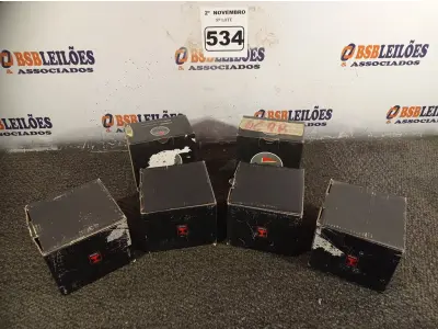 LOTE 534 - 06 ARANDELAS PIOLUCE. (NO ESTADO) ATENÇÃO! FAZER A VISITAÇÃO ANTES DE ARREMATAR, NÃO SABEMOS SE FUNCIONA. LEILÃO NÃO TEM GARANTIA E NEM DEVOLUÇÃO, SUJEITO A POSSÍVEIS AVARIAS VISÍVEIS/OCULTAS E/OU AUSÊNCIA DE COMPONENTES.