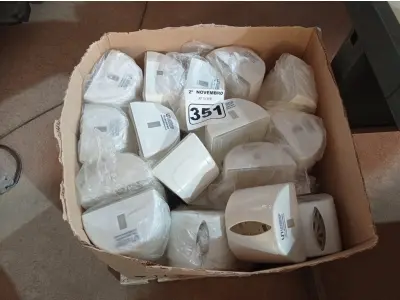 LOTE 351 - 01 LOTE COM VÁRIOS DISPENSES PARA SABONETE. (NO ESTADO) ATENÇÃO! FAZER A VISITAÇÃO ANTES DE ARREMATAR, NÃO SABEMOS SE FUNCIONA. LEILÃO NÃO TEM GARANTIA E NEM DEVOLUÇÃO, SUJEITO A POSSÍVEIS AVARIAS VISÍVEIS/OCULTAS E/OU AUSÊNCIA DE COMPONENTES.