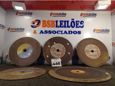 LOTE 446 - 05 DISCOS PARA SERRA DE BANCADA. (NO ESTADO) ATENÇÃO! FAZER A VISITAÇÃO ANTES DE ARREMATAR, NÃO SABEMOS SE FUNCIONA. LEILÃO NÃO TEM GARANTIA E NEM DEVOLUÇÃO, SUJEITO A POSSÍVEIS AVARIAS VISÍVEIS/OCULTAS E/OU AUSÊNCIA DE COMPONENTES.