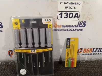 LOTE 130 - 02 KIT’S DE CHAVES FENDA/PHILIPS 06/02 PEÇAS. (NO ESTADO) ATENÇÃO! FAZER A VISITAÇÃO ANTES DE ARREMATAR, NÃO SABEMOS SE FUNCIONA. LEILÃO NÃO TEM GARANTIA E NEM DEVOLUÇÃO, SUJEITO A POSSÍVEIS AVARIAS VISÍVEIS/OCULTAS E/OU AUSÊNCIA DE COMPONENTES.