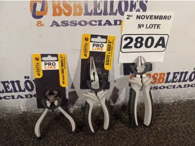 LOTE 280 - 01 ALICATE DE CORTE 6”, 01 ALICATE DE BICO 6” E 01 MINI ALICATE DE CORTE FRONTAL 4”. (NO ESTADO) ATENÇÃO! FAZER A VISITAÇÃO ANTES DE ARREMATAR, NÃO SABEMOS SE FUNCIONA. LEILÃO NÃO TEM GARANTIA E NEM DEVOLUÇÃO, SUJEITO A POSSÍVEIS AVARIAS VISÍVEIS/OCULTAS E/OU AUSÊNCIA DE COMPONENTES.