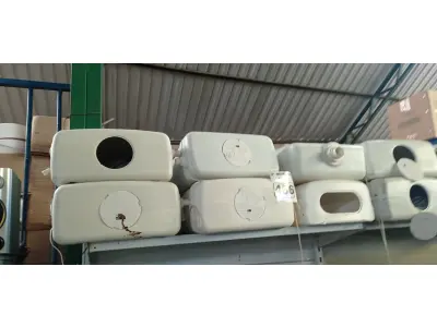 LOTE 466 - 08 CAIXAS DE DESCARGA MARCAS E MODELOS DIVERSOS. (NO ESTADO) ATENÇÃO! FAZER A VISITAÇÃO ANTES DE ARREMATAR, NÃO SABEMOS SE FUNCIONA. LEILÃO NÃO TEM GARANTIA E NEM DEVOLUÇÃO, SUJEITO A POSSÍVEIS AVARIAS VISÍVEIS/OCULTAS E/OU AUSÊNCIA DE COMPONENTES.