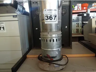 LOTE 367 - 01 LIQUIDIFICADOR INDUSTRIAL MARCA SKYMSEN. (NO ESTADO) ATENÇÃO! FAZER A VISITAÇÃO ANTES DE ARREMATAR, NÃO SABEMOS SE FUNCIONA. LEILÃO NÃO TEM GARANTIA E NEM DEVOLUÇÃO, SUJEITO A POSSÍVEIS AVARIAS VISÍVEIS/OCULTAS E/OU AUSÊNCIA DE COMPONENTES.