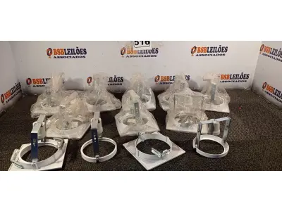LOTE 516 - 12 LUMINÁRIAS DE EMBUTIR. (NO ESTADO) ATENÇÃO! FAZER A VISITAÇÃO ANTES DE ARREMATAR, NÃO SABEMOS SE FUNCIONA. LEILÃO NÃO TEM GARANTIA E NEM DEVOLUÇÃO, SUJEITO A POSSÍVEIS AVARIAS VISÍVEIS/OCULTAS E/OU AUSÊNCIA DE COMPONENTES.