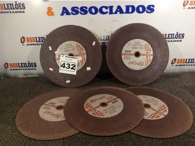 LOTE 432 - 05 DISCOS PARA SERRA DE BANCADA. (NO ESTADO) ATENÇÃO! FAZER A VISITAÇÃO ANTES DE ARREMATAR, NÃO SABEMOS SE FUNCIONA. LEILÃO NÃO TEM GARANTIA E NEM DEVOLUÇÃO, SUJEITO A POSSÍVEIS AVARIAS VISÍVEIS/OCULTAS E/OU AUSÊNCIA DE COMPONENTES.