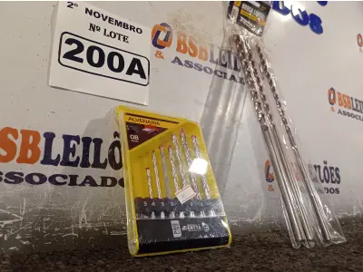 LOTE 200 - 01 KIT DE BROCAS. (NO ESTADO) ATENÇÃO! FAZER A VISITAÇÃO ANTES DE ARREMATAR, NÃO SABEMOS SE FUNCIONA. LEILÃO NÃO TEM GARANTIA E NEM DEVOLUÇÃO, SUJEITO A POSSÍVEIS AVARIAS VISÍVEIS/OCULTAS E/OU AUSÊNCIA DE COMPONENTES.