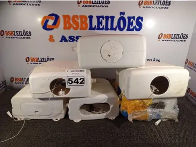 LOTE 542 - 06 CAIXAS DE DESCARGA MARCAS E MODELOS DIVERSOS. (NO ESTADO) ATENÇÃO! FAZER A VISITAÇÃO ANTES DE ARREMATAR, NÃO SABEMOS SE FUNCIONA. LEILÃO NÃO TEM GARANTIA E NEM DEVOLUÇÃO, SUJEITO A POSSÍVEIS AVARIAS VISÍVEIS/OCULTAS E/OU AUSÊNCIA DE COMPONENTES.