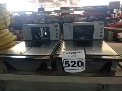 LOTE 520 - 02 BALANÇAS PARA CAIXA DE SUPERMERCADO. (NO ESTADO) ATENÇÃO! FAZER A VISITAÇÃO ANTES DE ARREMATAR, NÃO SABEMOS SE FUNCIONA. LEILÃO NÃO TEM GARANTIA E NEM DEVOLUÇÃO, SUJEITO A POSSÍVEIS AVARIAS VISÍVEIS/OCULTAS E/OU AUSÊNCIA DE COMPONENTES.