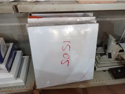 LOTE 558 - 03 LUMINÁRIAS DE EMBUTIR. (NO ESTADO) ATENÇÃO! FAZER A VISITAÇÃO ANTES DE ARREMATAR, NÃO SABEMOS SE FUNCIONA. LEILÃO NÃO TEM GARANTIA E NEM DEVOLUÇÃO, SUJEITO A POSSÍVEIS AVARIAS VISÍVEIS/OCULTAS E/OU AUSÊNCIA DE COMPONENTES.