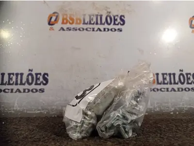 LOTE 403 - 01 KIT DE PARAFUSOS SEXTAVADOS (NO ESTADO) ATENÇÃO! FAZER A VISITAÇÃO ANTES DE ARREMATAR, NÃO SABEMOS SE FUNCIONA. LEILÃO NÃO TEM GARANTIA E NEM DEVOLUÇÃO, SUJEITO A POSSÍVEIS AVARIAS VISÍVEIS/OCULTAS E/OU AUSÊNCIA DE COMPONENTES.