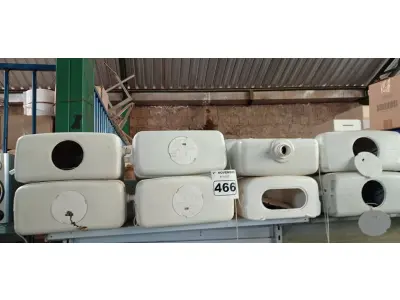 LOTE 466 - 08 CAIXAS DE DESCARGA MARCAS E MODELOS DIVERSOS. (NO ESTADO) ATENÇÃO! FAZER A VISITAÇÃO ANTES DE ARREMATAR, NÃO SABEMOS SE FUNCIONA. LEILÃO NÃO TEM GARANTIA E NEM DEVOLUÇÃO, SUJEITO A POSSÍVEIS AVARIAS VISÍVEIS/OCULTAS E/OU AUSÊNCIA DE COMPONENTES.