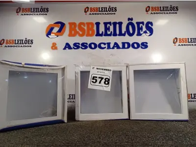 LOTE 578 - 03 LUMINÁRIAS DE EMBUTIR 8113 RETO EDIBRAZ. (NO ESTADO) ATENÇÃO! FAZER A VISITAÇÃO ANTES DE ARREMATAR, NÃO SABEMOS SE FUNCIONA. LEILÃO NÃO TEM GARANTIA E NEM DEVOLUÇÃO, SUJEITO A POSSÍVEIS AVARIAS VISÍVEIS/OCULTAS E/OU AUSÊNCIA DE COMPONENTES.