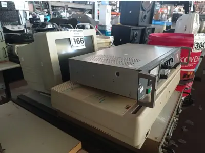 LOTE 366 - 01 MONITOR DE TUBO, 01 SCANNER E 02 APARELHOS ELETRÔNICOS. (NO ESTADO) ATENÇÃO! FAZER A VISITAÇÃO ANTES DE ARREMATAR, NÃO SABEMOS SE FUNCIONA. LEILÃO NÃO TEM GARANTIA E NEM DEVOLUÇÃO, SUJEITO A POSSÍVEIS AVARIAS VISÍVEIS/OCULTAS E/OU AUSÊNCIA DE COMPONENTES.