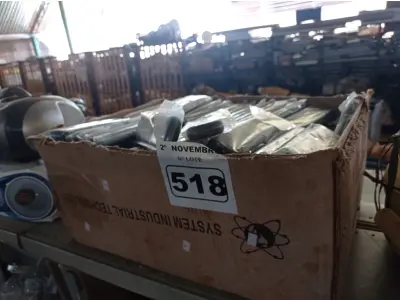 LOTE 518 - 01 LOTE COM VÁRIOS CONTROLES REMOTO MODELO CF2200. (NO ESTADO) ATENÇÃO! FAZER A VISITAÇÃO ANTES DE ARREMATAR, NÃO SABEMOS SE FUNCIONA. LEILÃO NÃO TEM GARANTIA E NEM DEVOLUÇÃO, SUJEITO A POSSÍVEIS AVARIAS VISÍVEIS/OCULTAS E/OU AUSÊNCIA DE COMPONENTES.
