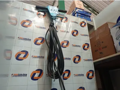 LOTE 474 - 01 ENCERADEIRA INDUSTRIAL. (NO ESTADO) ATENÇÃO! FAZER A VISITAÇÃO ANTES DE ARREMATAR, NÃO SABEMOS SE FUNCIONA. LEILÃO NÃO TEM GARANTIA E NEM DEVOLUÇÃO, SUJEITO A POSSÍVEIS AVARIAS VISÍVEIS/OCULTAS E/OU AUSÊNCIA DE COMPONENTES.