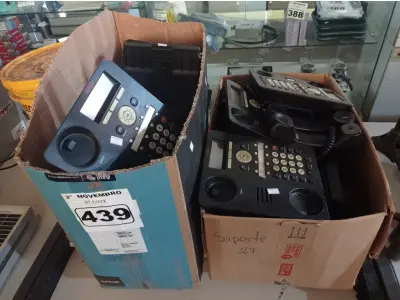 LOTE 439 - 01 LOTE COM VÁRIOS APARELHOS DE TELEFONE AVAYA. (NO ESTADO) ATENÇÃO! FAZER A VISITAÇÃO ANTES DE ARREMATAR, NÃO SABEMOS SE FUNCIONA. LEILÃO NÃO TEM GARANTIA E NEM DEVOLUÇÃO, SUJEITO A POSSÍVEIS AVARIAS VISÍVEIS/OCULTAS E/OU AUSÊNCIA DE COMPONENTES.