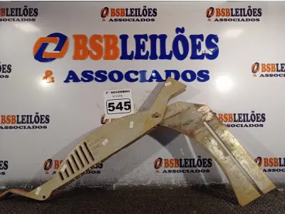 LOTE 545 - 01 PROTETOR DE DISCO PARA SERRA CIRCULAR. (NO ESTADO) ATENÇÃO! FAZER A VISITAÇÃO ANTES DE ARREMATAR, NÃO SABEMOS SE FUNCIONA. LEILÃO NÃO TEM GARANTIA E NEM DEVOLUÇÃO, SUJEITO A POSSÍVEIS AVARIAS VISÍVEIS/OCULTAS E/OU AUSÊNCIA DE COMPONENTES.