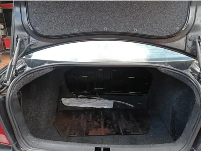 LOTE 601 - 01 VW BORA A GASOLINA; ANO 2006/2007 NA COR PRETA (NO ESTADO) 