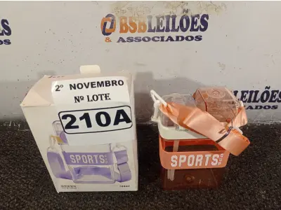 LOTE 210 - 01 GARRAFA PARA CRIANÇA. (NO ESTADO) ATENÇÃO! FAZER A VISITAÇÃO ANTES DE ARREMATAR, NÃO SABEMOS SE FUNCIONA. LEILÃO NÃO TEM GARANTIA E NEM DEVOLUÇÃO, SUJEITO A POSSÍVEIS AVARIAS VISÍVEIS/OCULTAS E/OU AUSÊNCIA DE COMPONENTES.