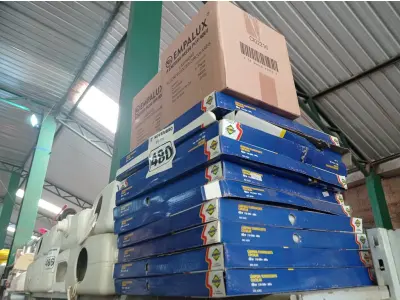 LOTE 480 - 01 LOTE COM VÁRIAS LÂMPADAS FLUORESCENTE CIRCULARES. (NO ESTADO) ATENÇÃO! FAZER A VISITAÇÃO ANTES DE ARREMATAR, NÃO SABEMOS SE FUNCIONA. LEILÃO NÃO TEM GARANTIA E NEM DEVOLUÇÃO, SUJEITO A POSSÍVEIS AVARIAS VISÍVEIS/OCULTAS E/OU AUSÊNCIA DE COMPONENTES.