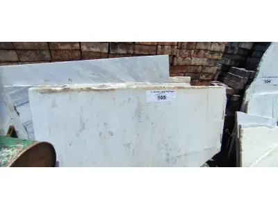LOTE 105 - 01 LOTE COM PEDRAS TAMANHOS DIVERSOS (NO ESTADO, NÃO SABEMOS SE FUNCIONA. LEILÃO NÃO TEM GARANTIA E NEM DEVOLUÇÃO).