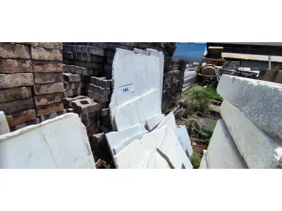 LOTE 104 - 01 LOTE COM PEDRA TAMANHOS DIVERSOS (NO ESTADO, NÃO SABEMOS SE FUNCIONA. LEILÃO NÃO TEM GARANTIA E NEM DEVOLUÇÃO).