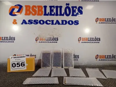 LOTE 056 - 10 PEÇAS PARA TELEFONE SAMSUNG J7 METAL. (NO ESTADO) ATENÇÃO! FAZER A VISITAÇÃO ANTES DE ARREMATAR, NÃO SABEMOS SE FUNCIONA. LEILÃO NÃO TEM GARANTIA E NEM DEVOLUÇÃO, SUJEITO A POSSÍVEIS AVARIAS VISÍVEIS/OCULTAS E/OU AUSÊNCIA DE COMPONENTES.
