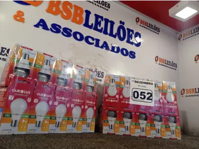 LOTE 052 - 20 LÂMPADAS DE LED 9W SOQUETE E22. (NO ESTADO) ATENÇÃO! FAZER A VISITAÇÃO ANTES DE ARREMATAR, NÃO SABEMOS SE FUNCIONA. LEILÃO NÃO TEM GARANTIA E NEM DEVOLUÇÃO, SUJEITO A POSSÍVEIS AVARIAS VISÍVEIS/OCULTAS E/OU AUSÊNCIA DE COMPONENTES.