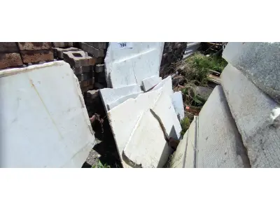 LOTE 104 - 01 LOTE COM PEDRA TAMANHOS DIVERSOS (NO ESTADO, NÃO SABEMOS SE FUNCIONA. LEILÃO NÃO TEM GARANTIA E NEM DEVOLUÇÃO).